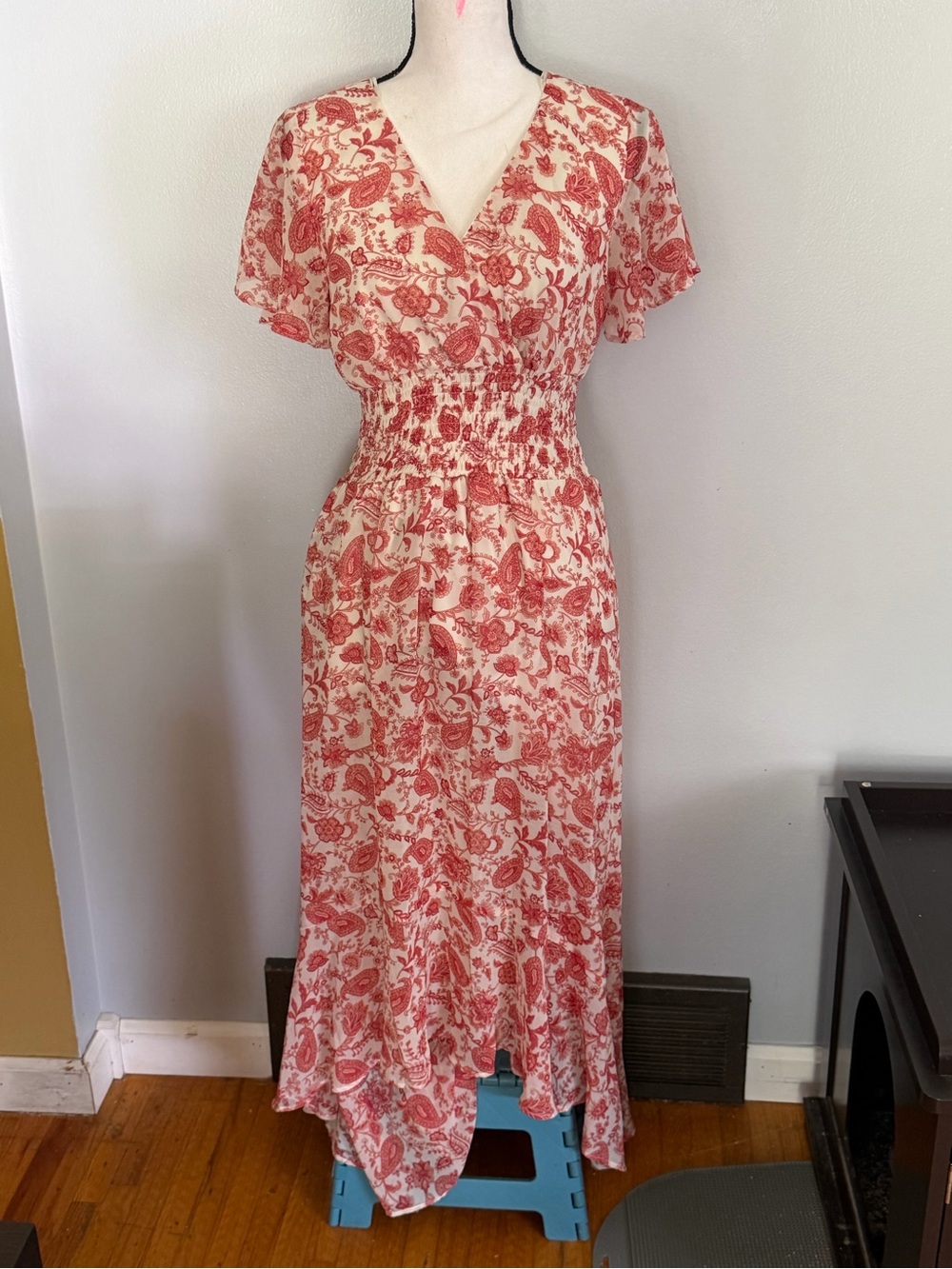 Smocked Waist V-Neck Maxi Dress - Coral Print on Cream